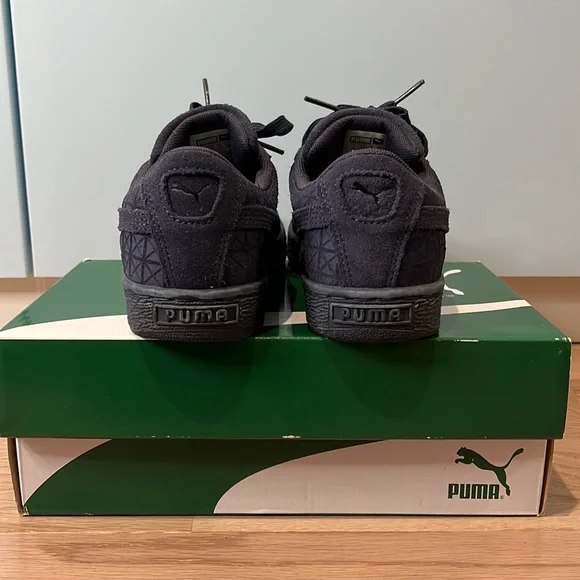 PUMA Suede Classic - Navy
Boys' Grade School - Picture 3 of 6